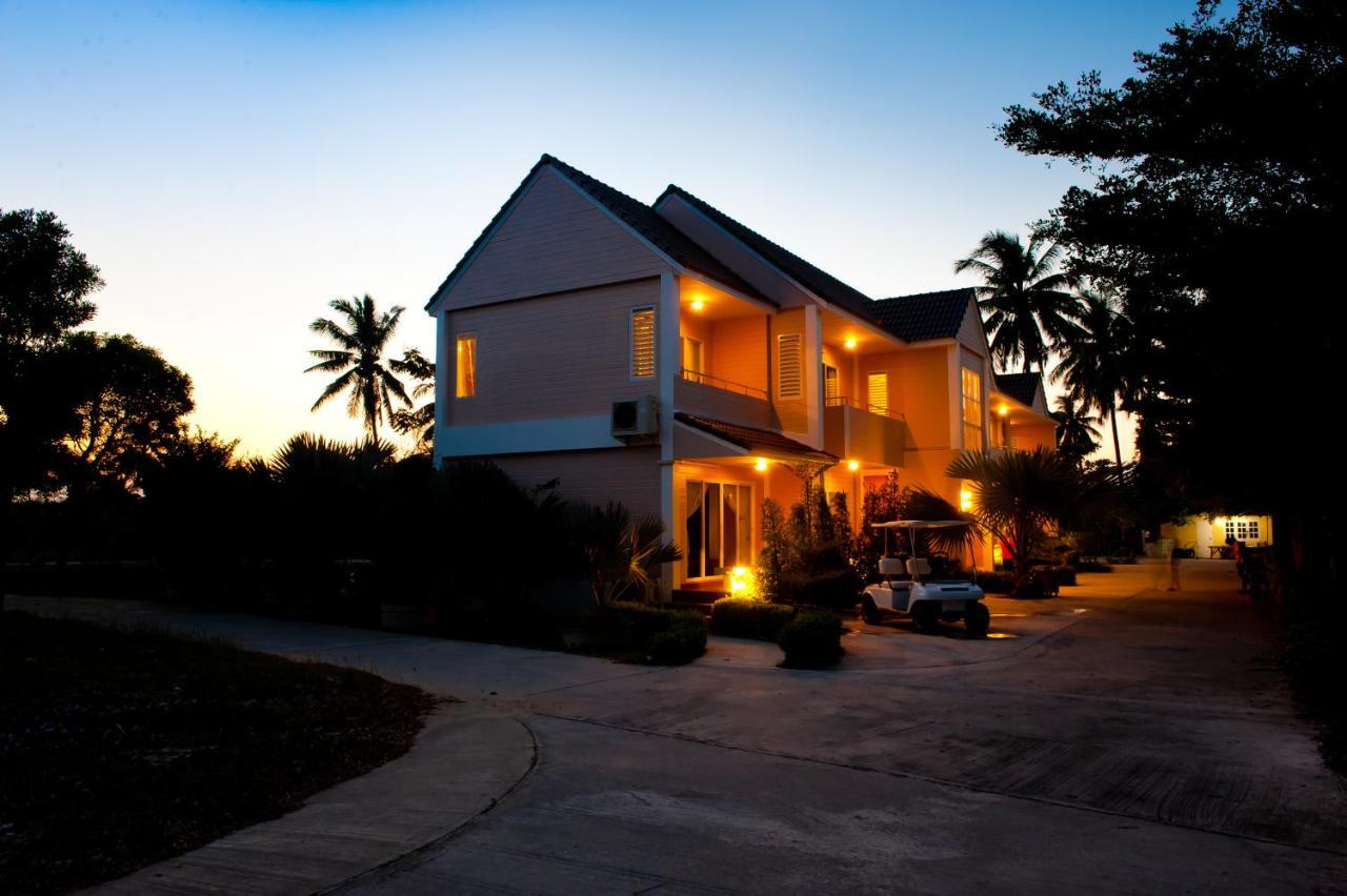 Baan Suan Resort Juree Punsuk Suphanburi Exteriör bild
