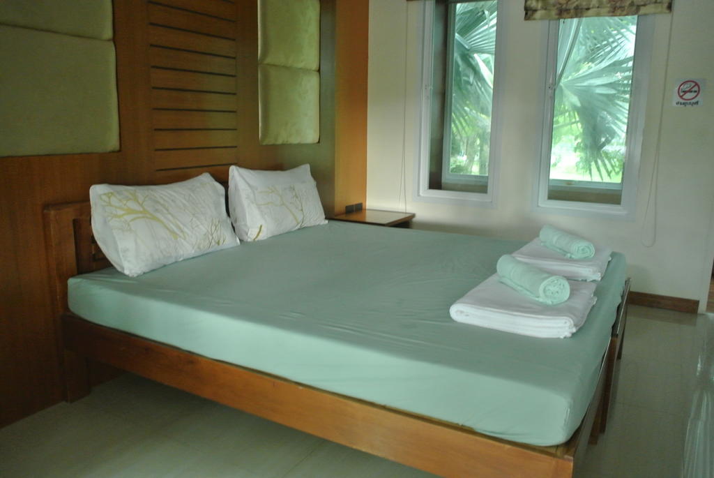 Baan Suan Resort Juree Punsuk Suphanburi Exteriör bild