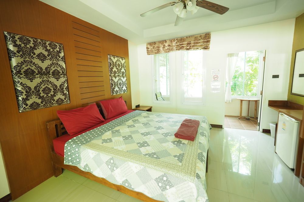 Baan Suan Resort Juree Punsuk Suphanburi Exteriör bild